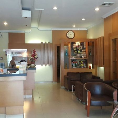 Hotel Harapan Makassar Kültér fotó